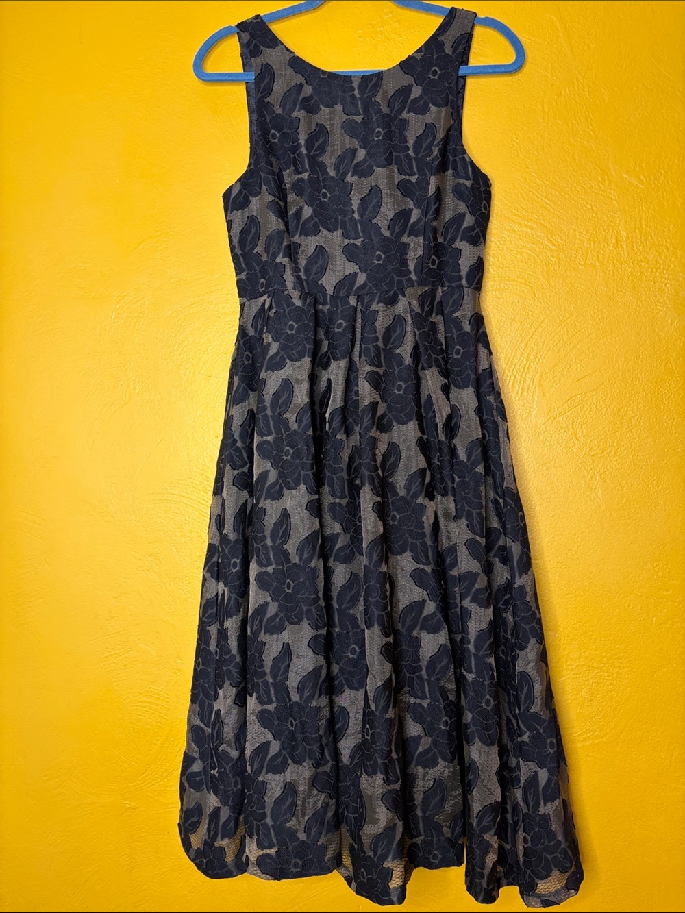 Astr NWT Black & Olive Green Floral Fit & Flare Dress Sz Medium 8/10 Fully Lined